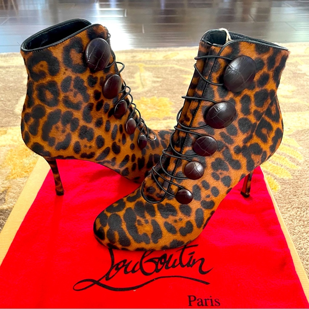 Christian Louboutin Booton Pony Leopard 85